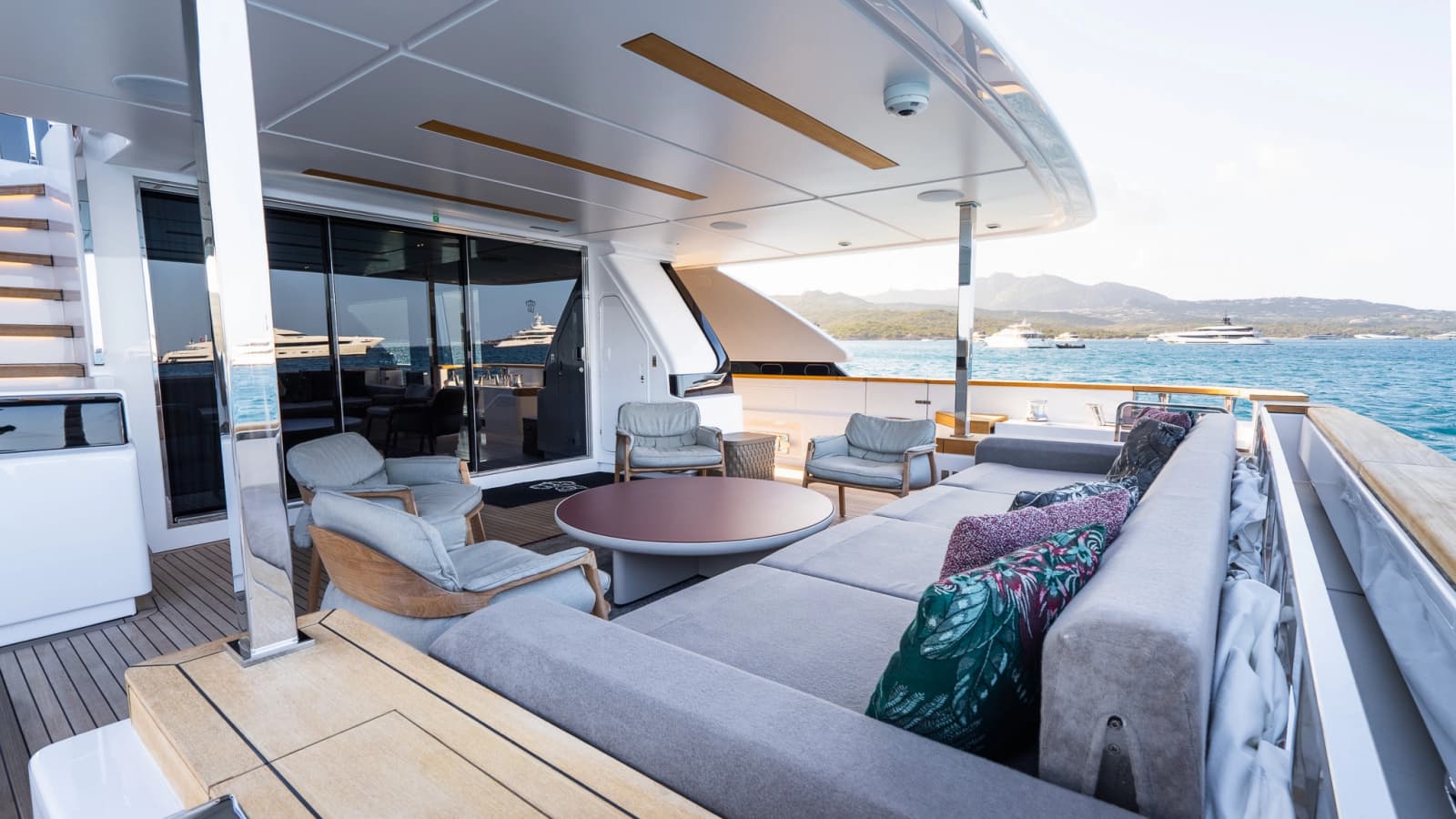 2024 Custom Line Navetta 33 - Photo 9