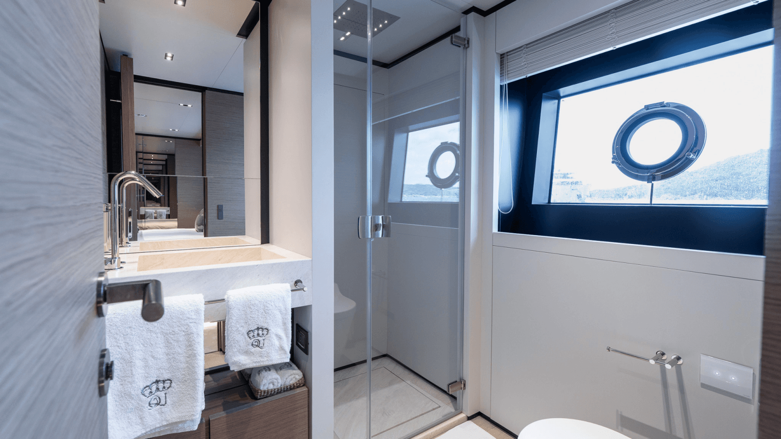2024 Custom Line Navetta 33 - Photo 26
