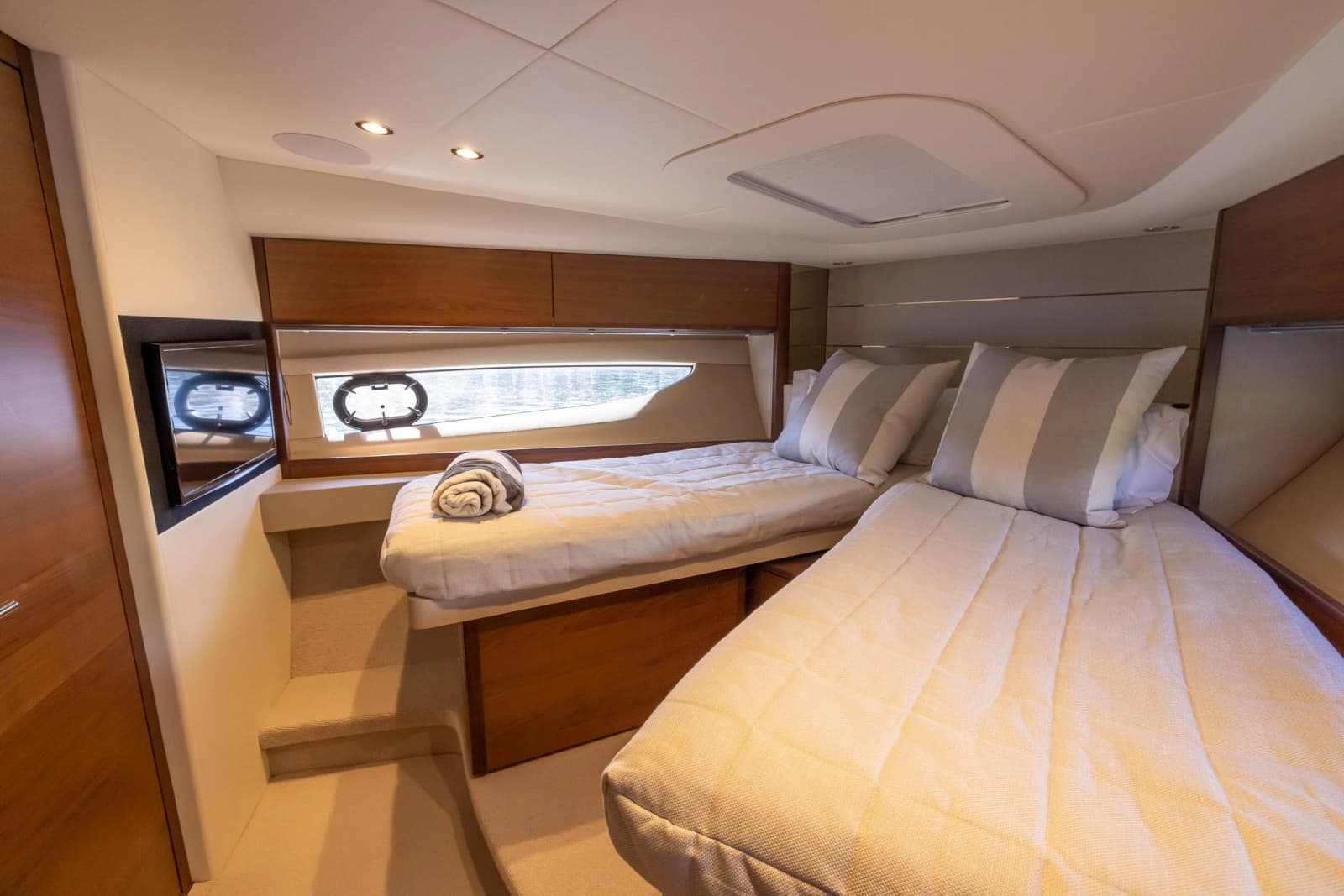 2020 Princess V50 - Photo 26