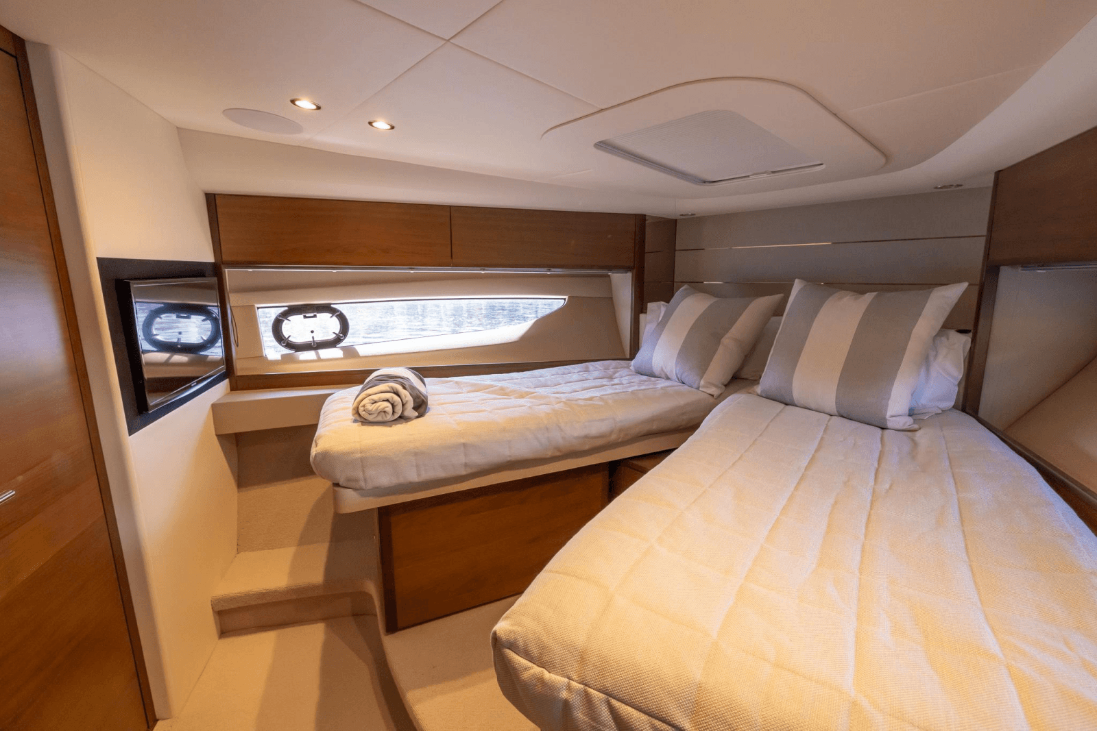 2020 Princess V50 - Photo 26