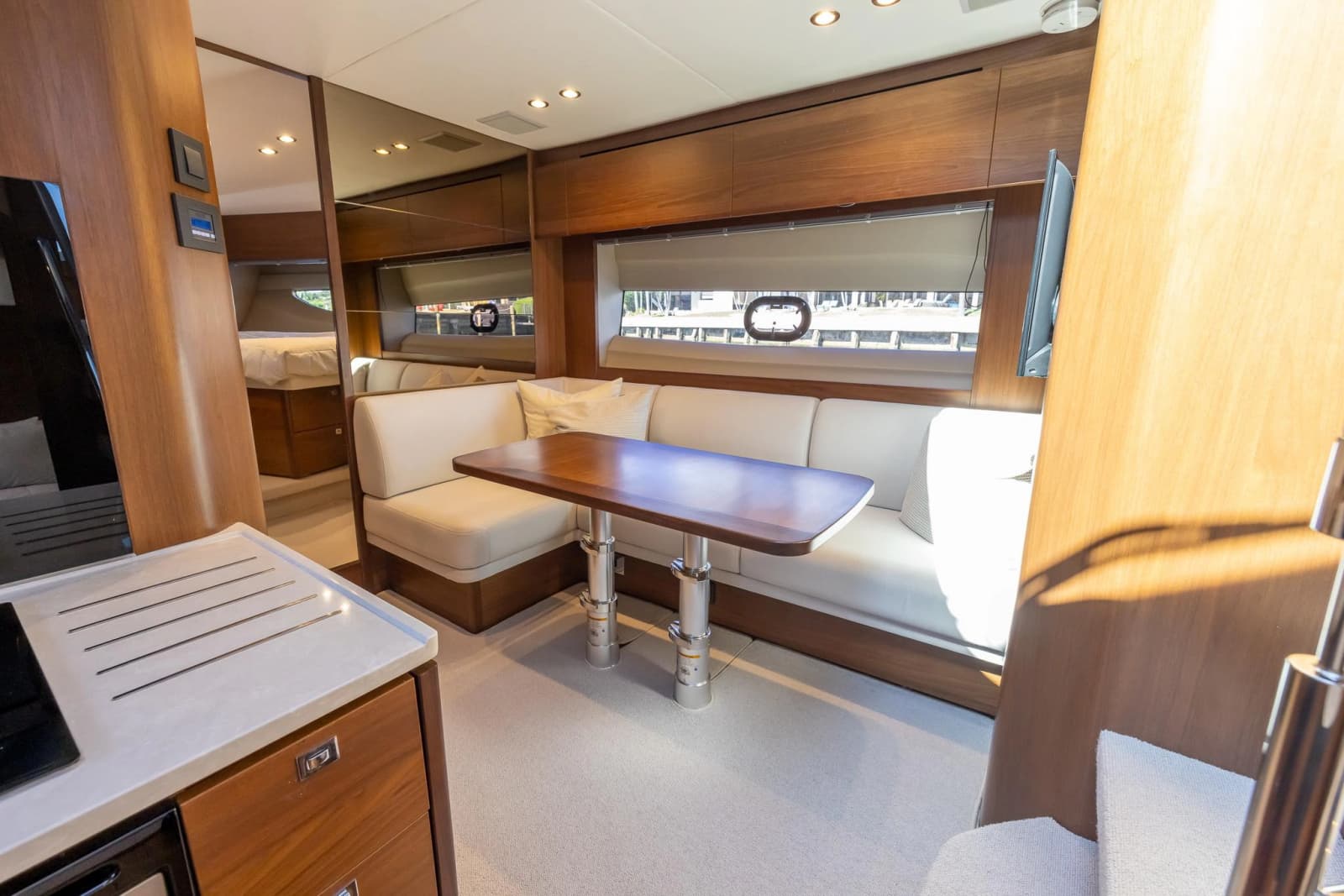 2020 Princess V50 - Photo 21