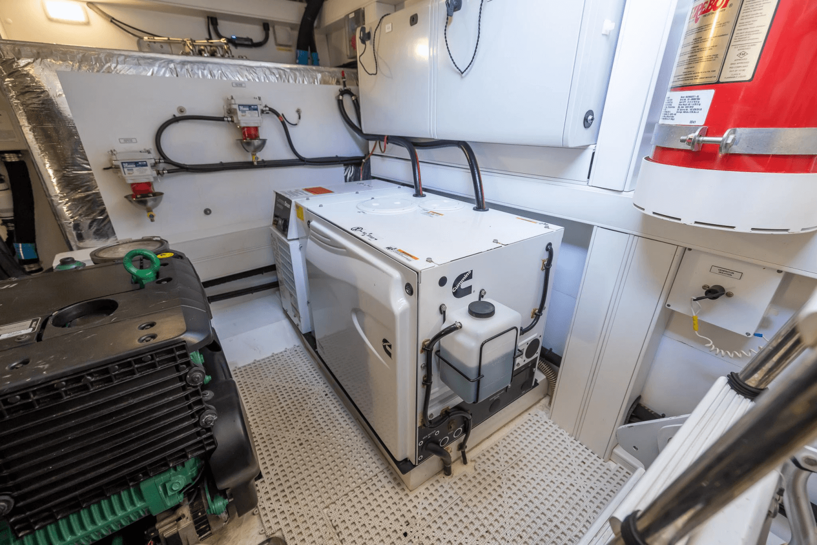 2020 Princess V50 - Photo 37
