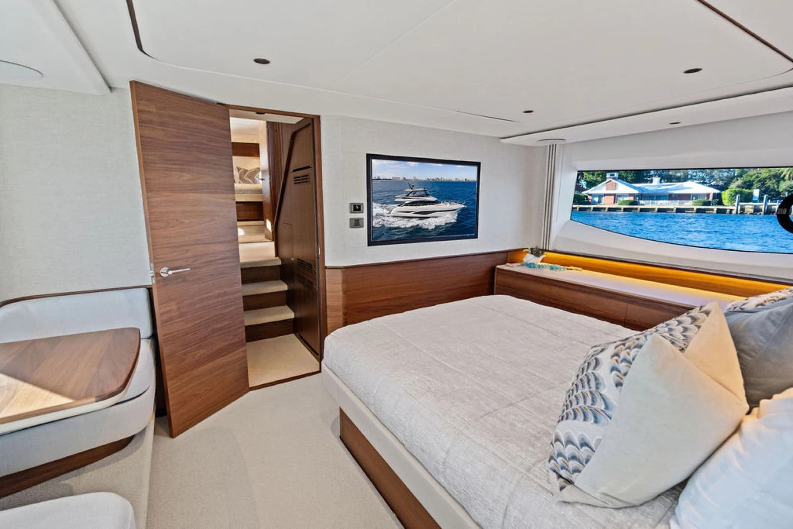 2025 Princess F65 - Photo 40