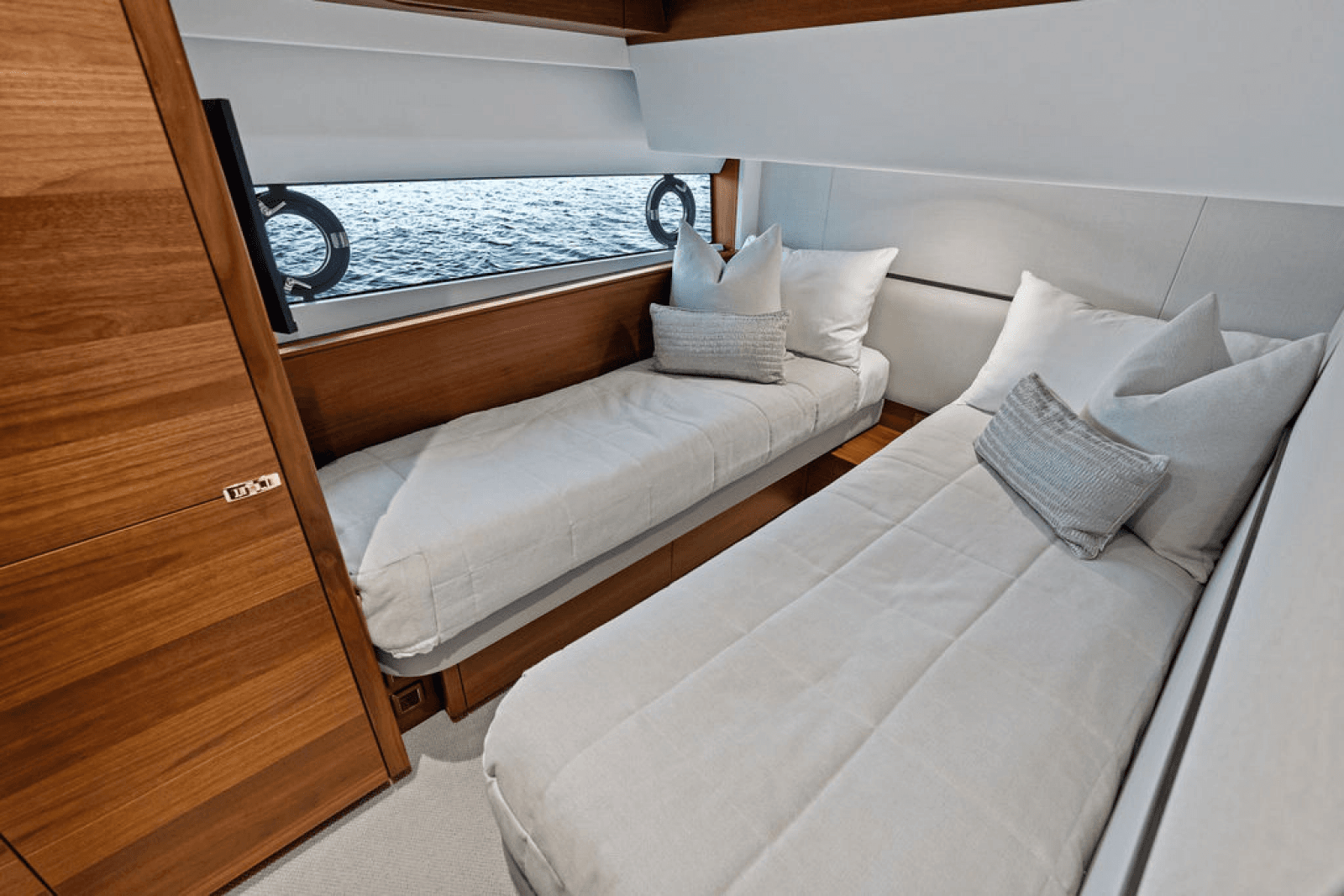 2025 Princess F65 - Photo 35