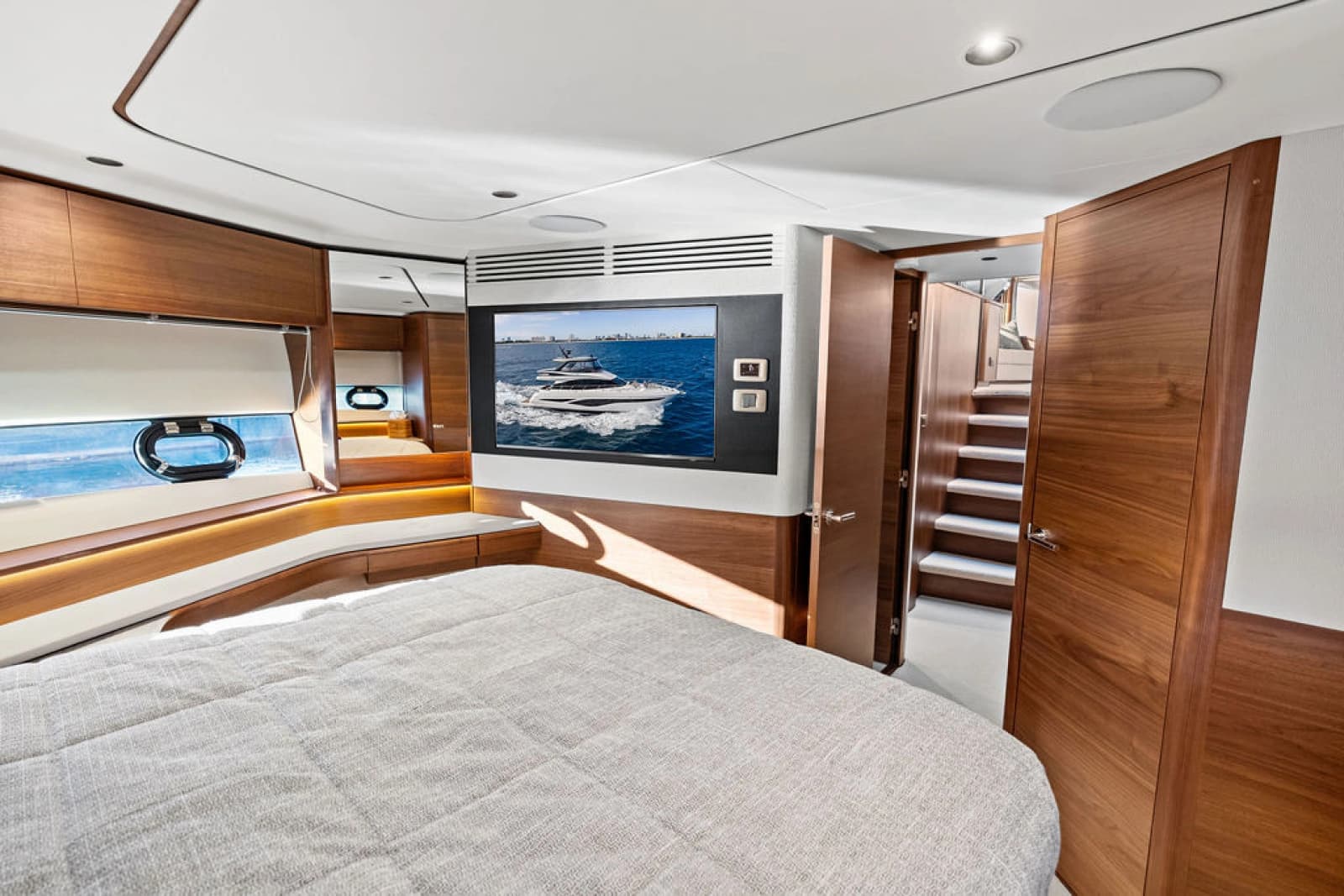 2025 Princess F65 - Photo 33
