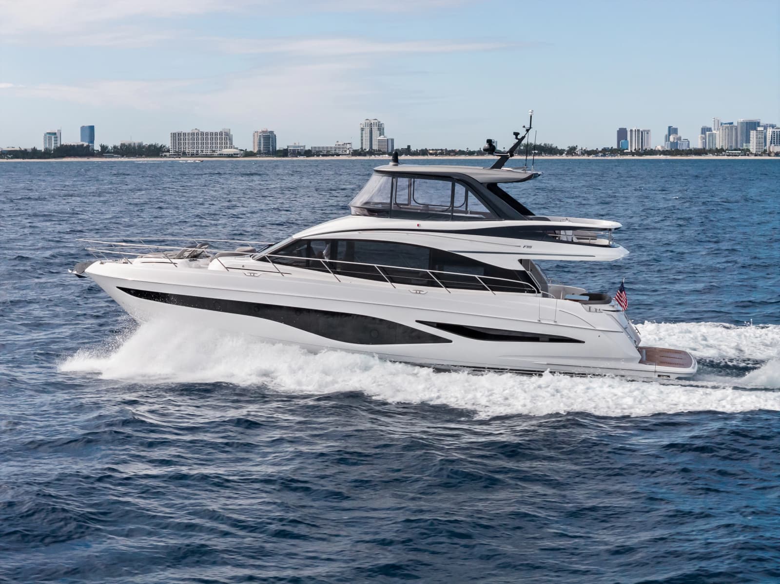 2025 Princess F65 - Photo 2