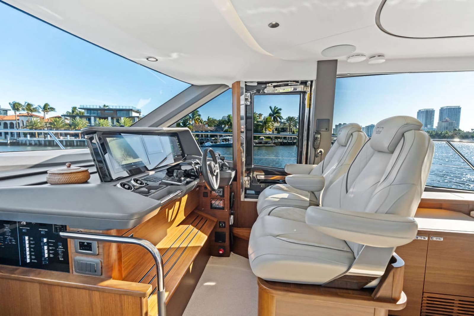 2025 Princess F65 - Photo 29