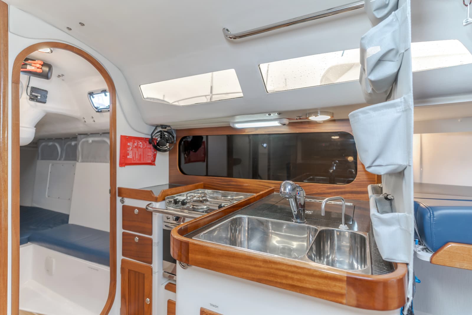 2019 J Boats J/121 - Photo 12