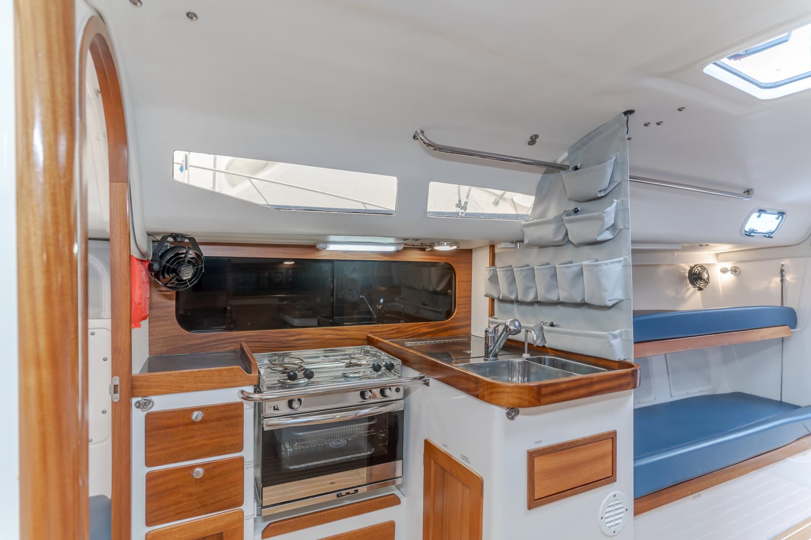 2019 J Boats J/121 - Photo 11