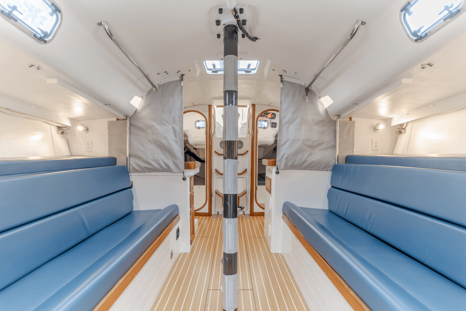 2019 J Boats J/121 - Photo 23
