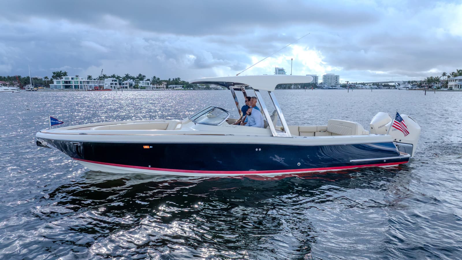 2019 Chris-Craft Calypso 30 - Photo 2