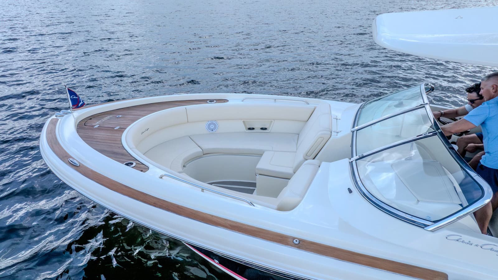 2019 Chris-Craft Calypso 30 - Photo 19