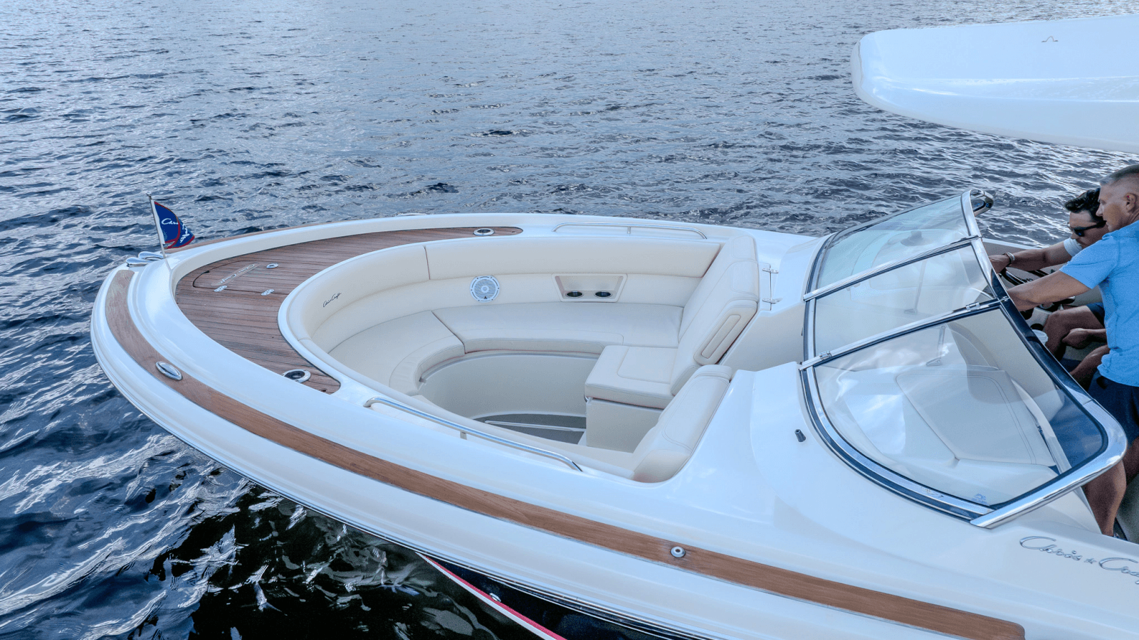 2019 Chris-Craft Calypso 30 - Photo 19