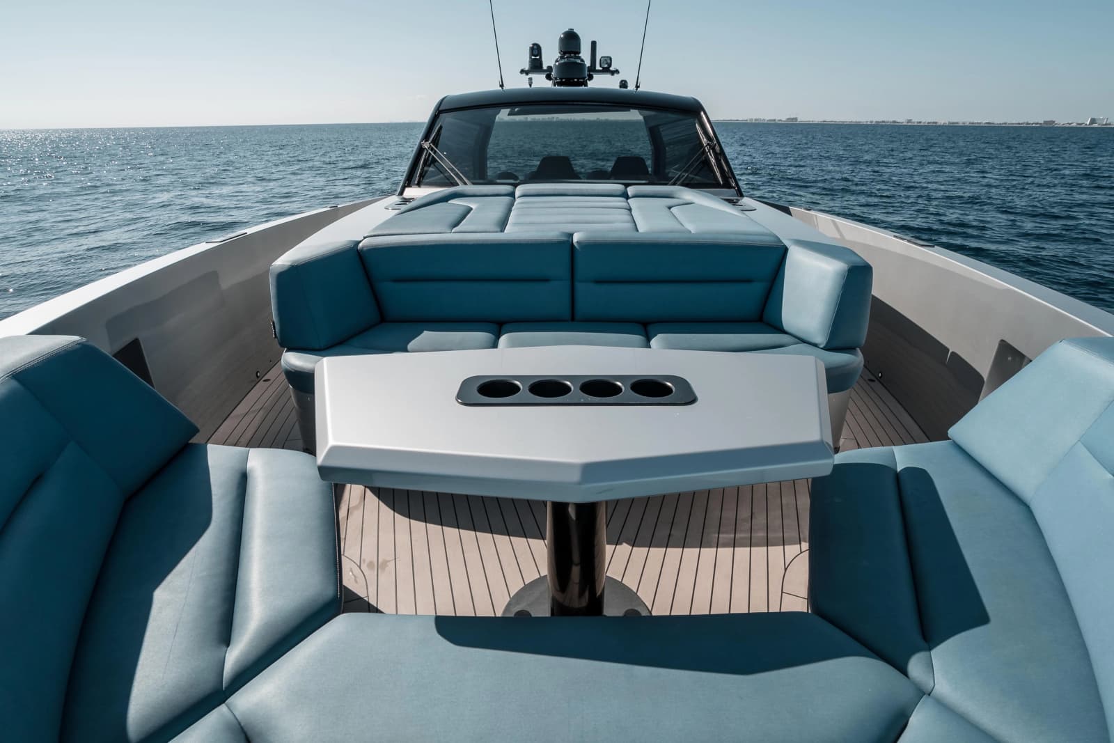 2023 Vanquish Yachts VQ45 Veloce Hardtop - Photo 28