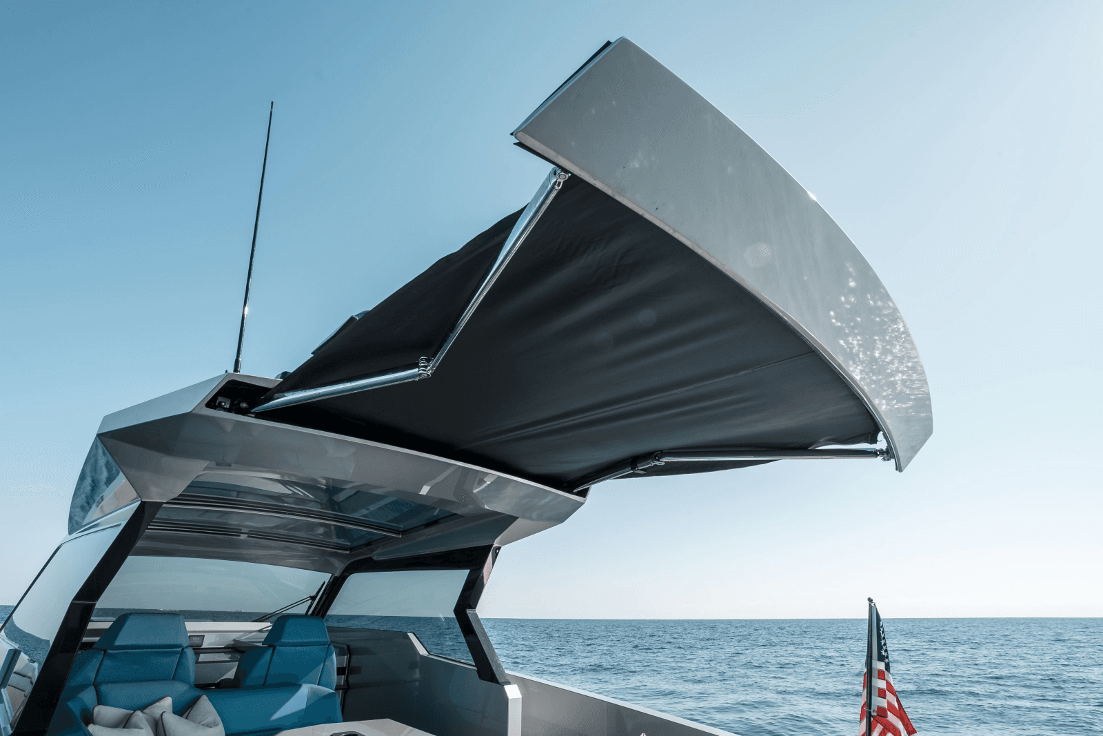 2023 Vanquish Yachts VQ45 Veloce Hardtop - Photo 15