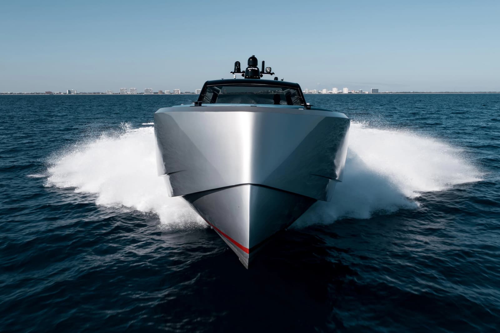 2023 Vanquish Yachts VQ45 Veloce Hardtop - Photo 3