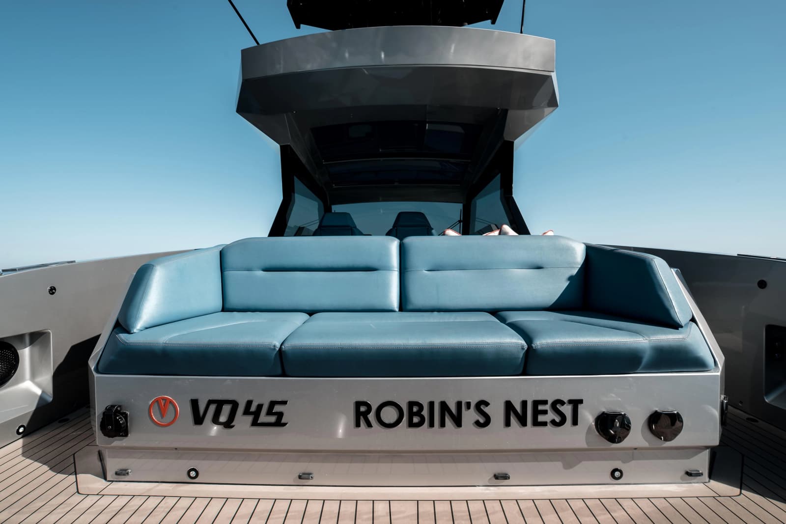 2023 Vanquish Yachts VQ45 Veloce Hardtop - Photo 12