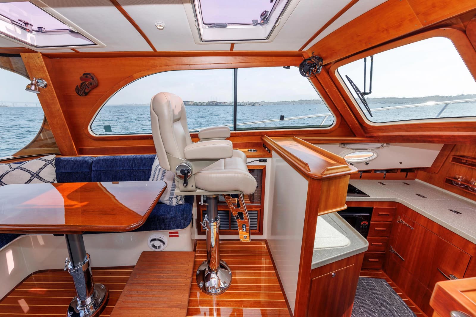 2009 Hinckley Talaria 44 MY - Photo 20
