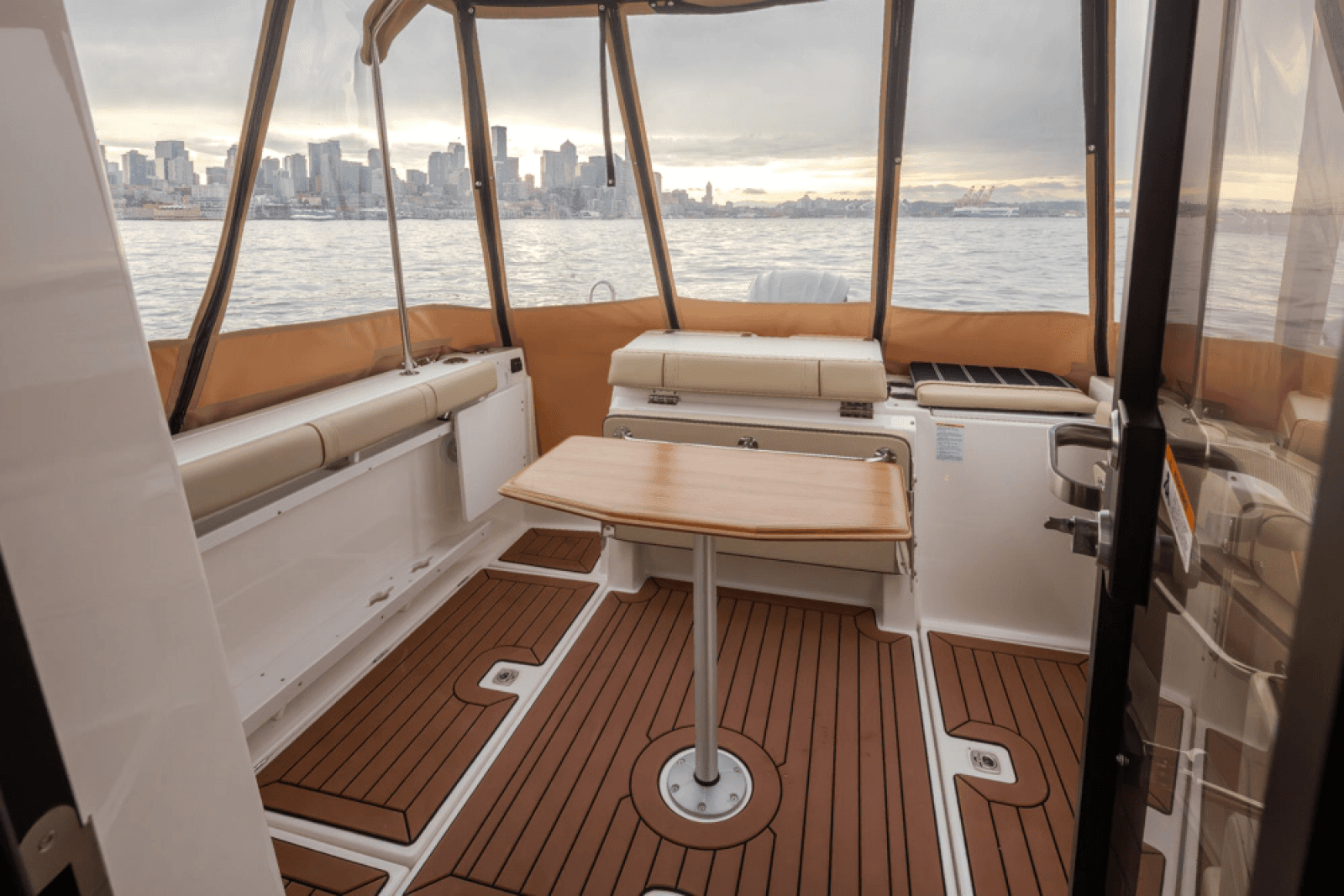 2024 Ranger Tugs R27 Luxury Edition - Photo 5