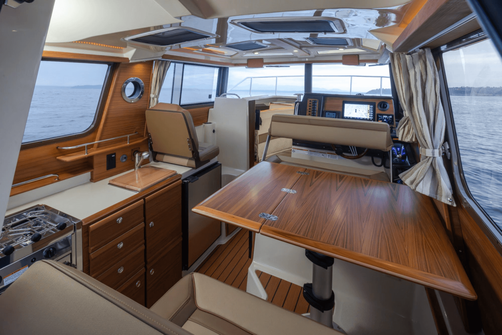 2024 Ranger Tugs R27 Luxury Edition - Photo 10