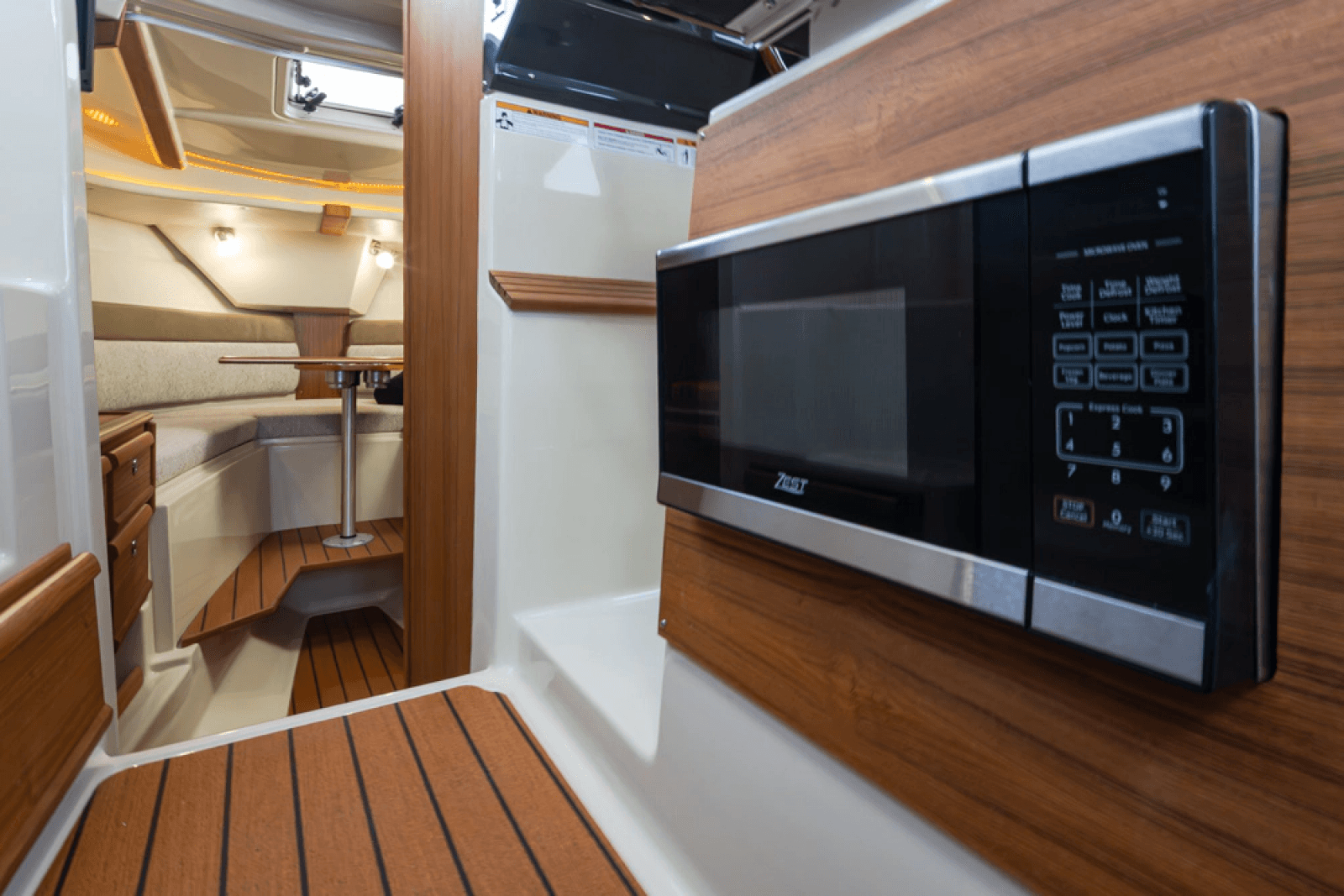 2024 Ranger Tugs R27 Luxury Edition - Photo 14