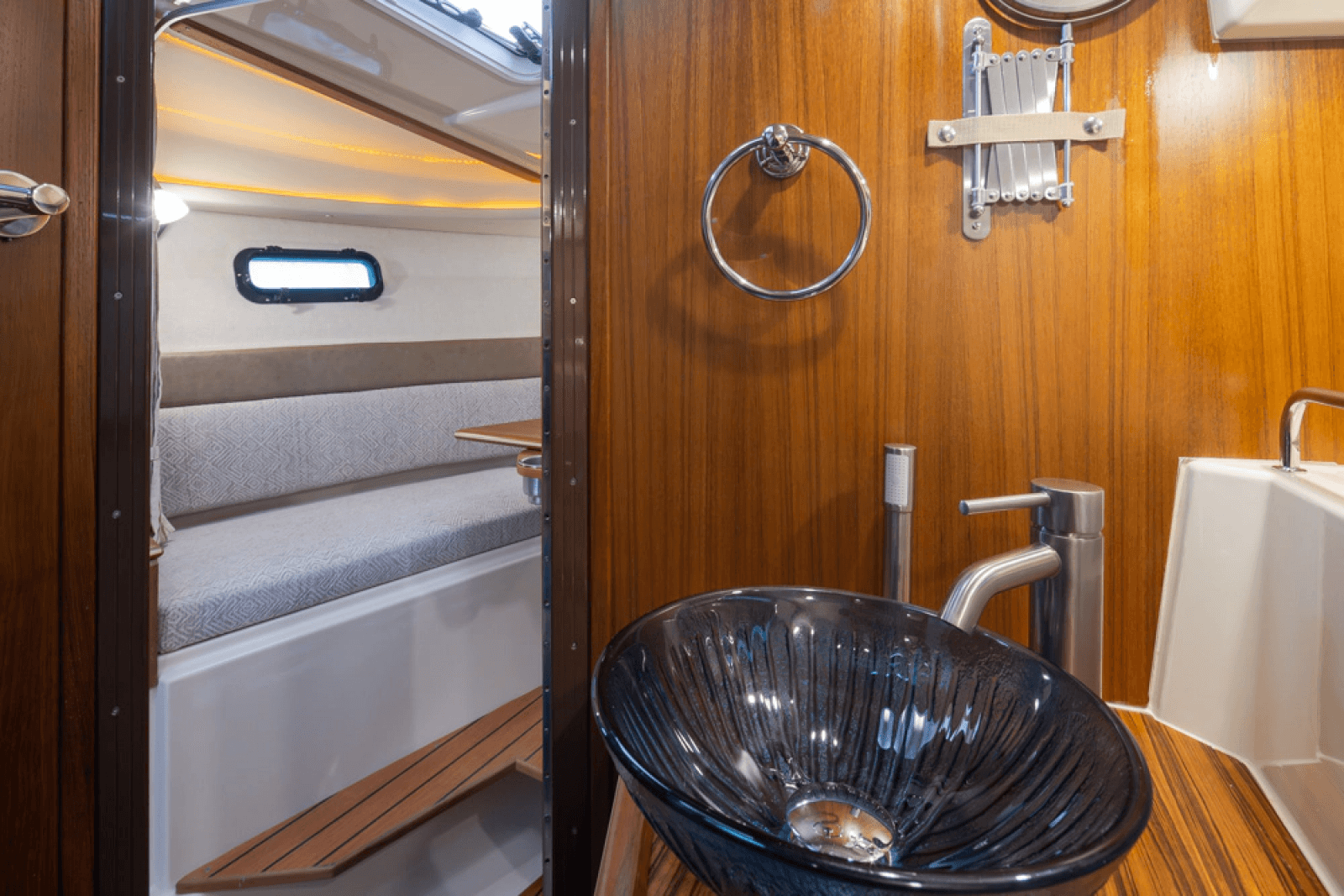 2024 Ranger Tugs R27 Luxury Edition - Photo 21