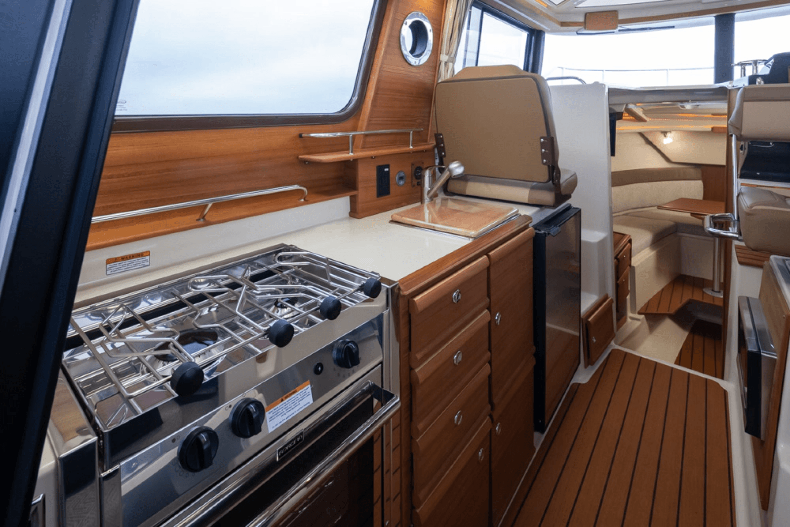 2024 Ranger Tugs R27 Luxury Edition - Photo 13