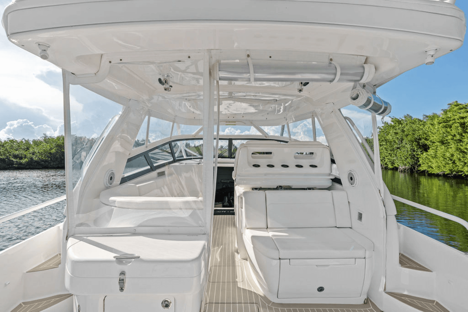 2022 Intrepid 438 - Photo 12