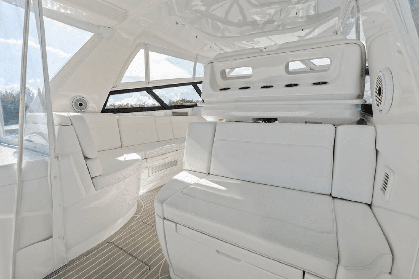 2022 Intrepid 438 - Photo 14