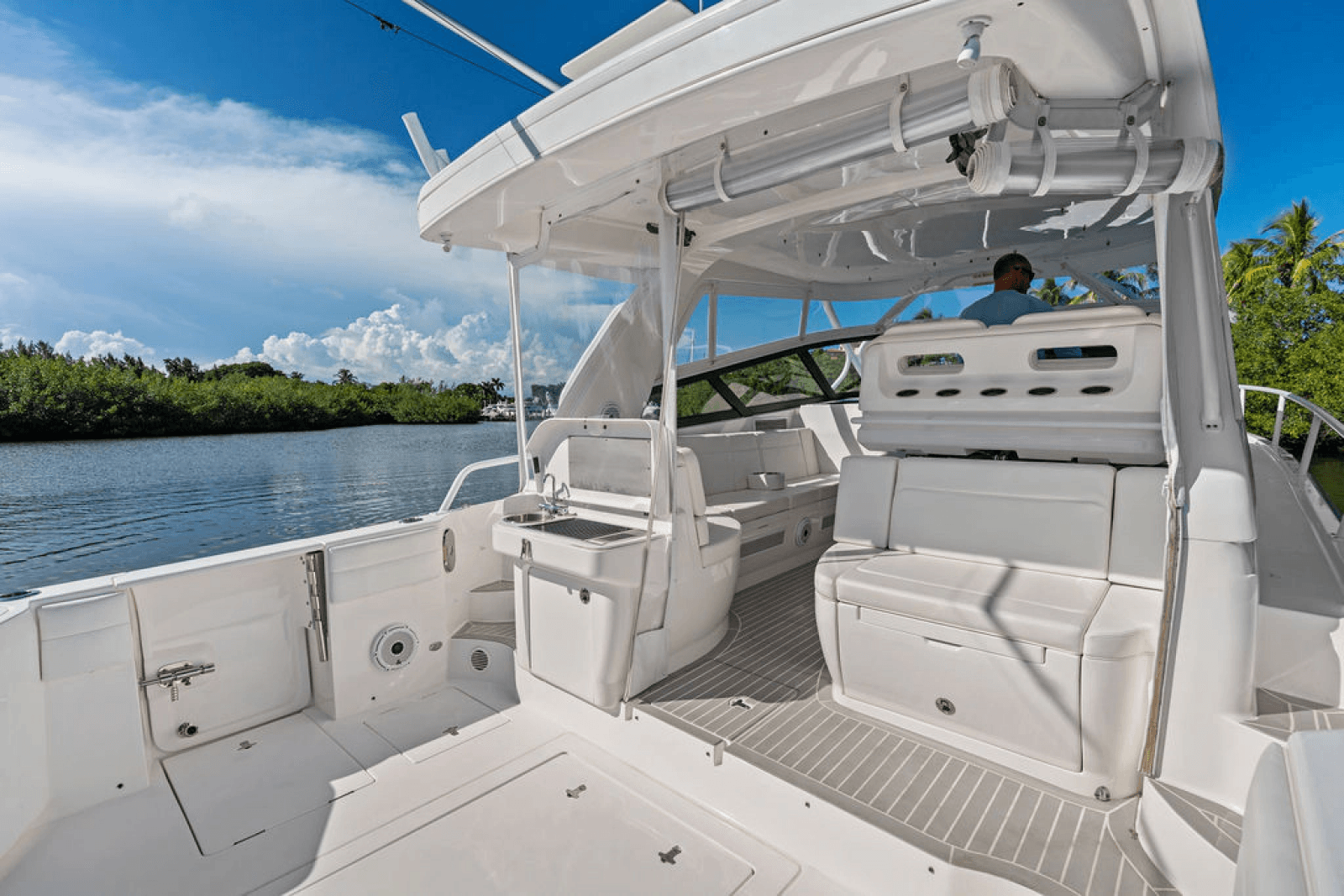 2022 Intrepid 438 - Photo 11