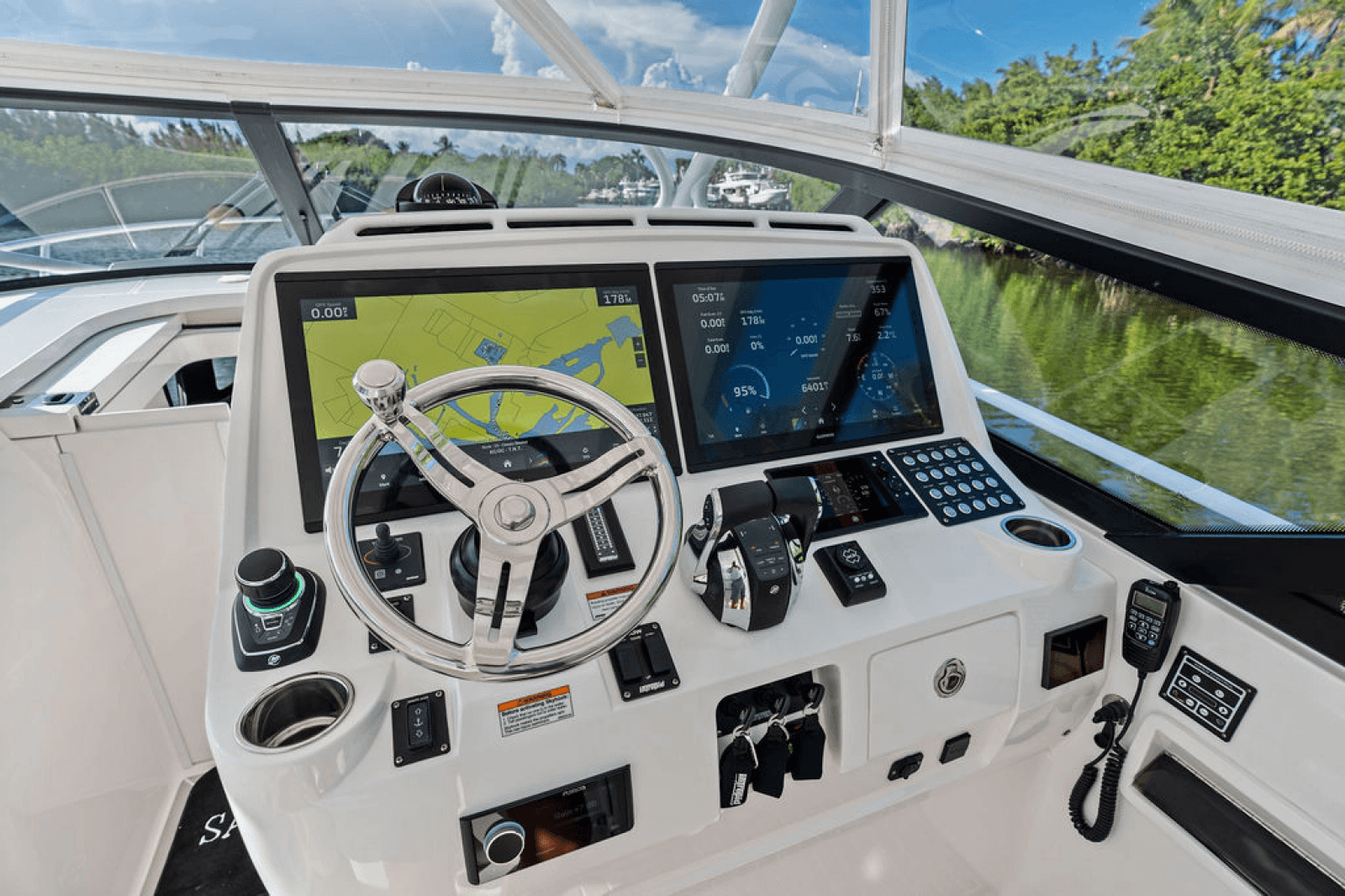 2022 Intrepid 438 - Photo 20