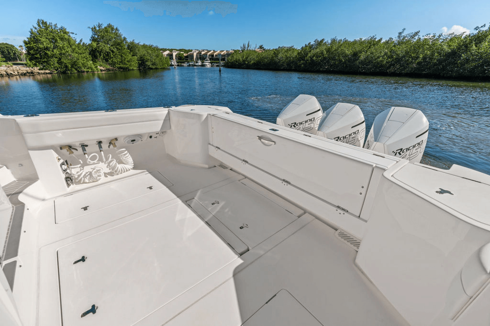 2022 Intrepid 438 - Photo 9