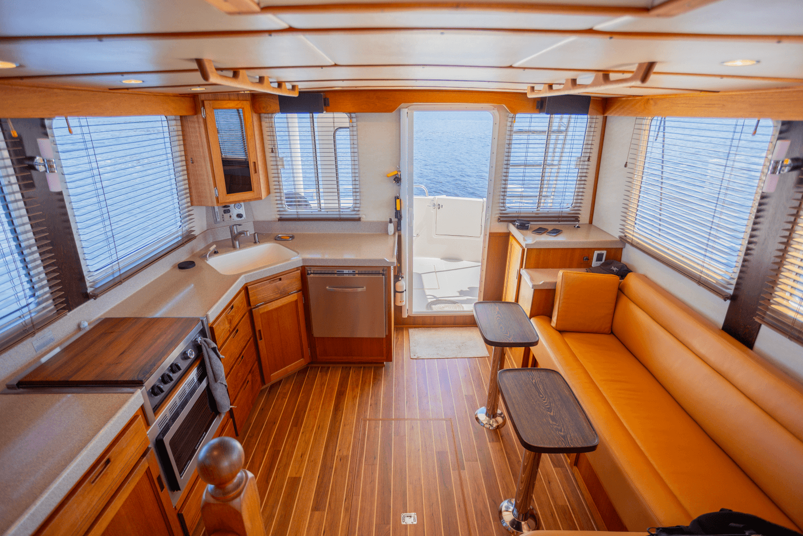 2005 Nordic Tugs 37 Fly - Photo 8