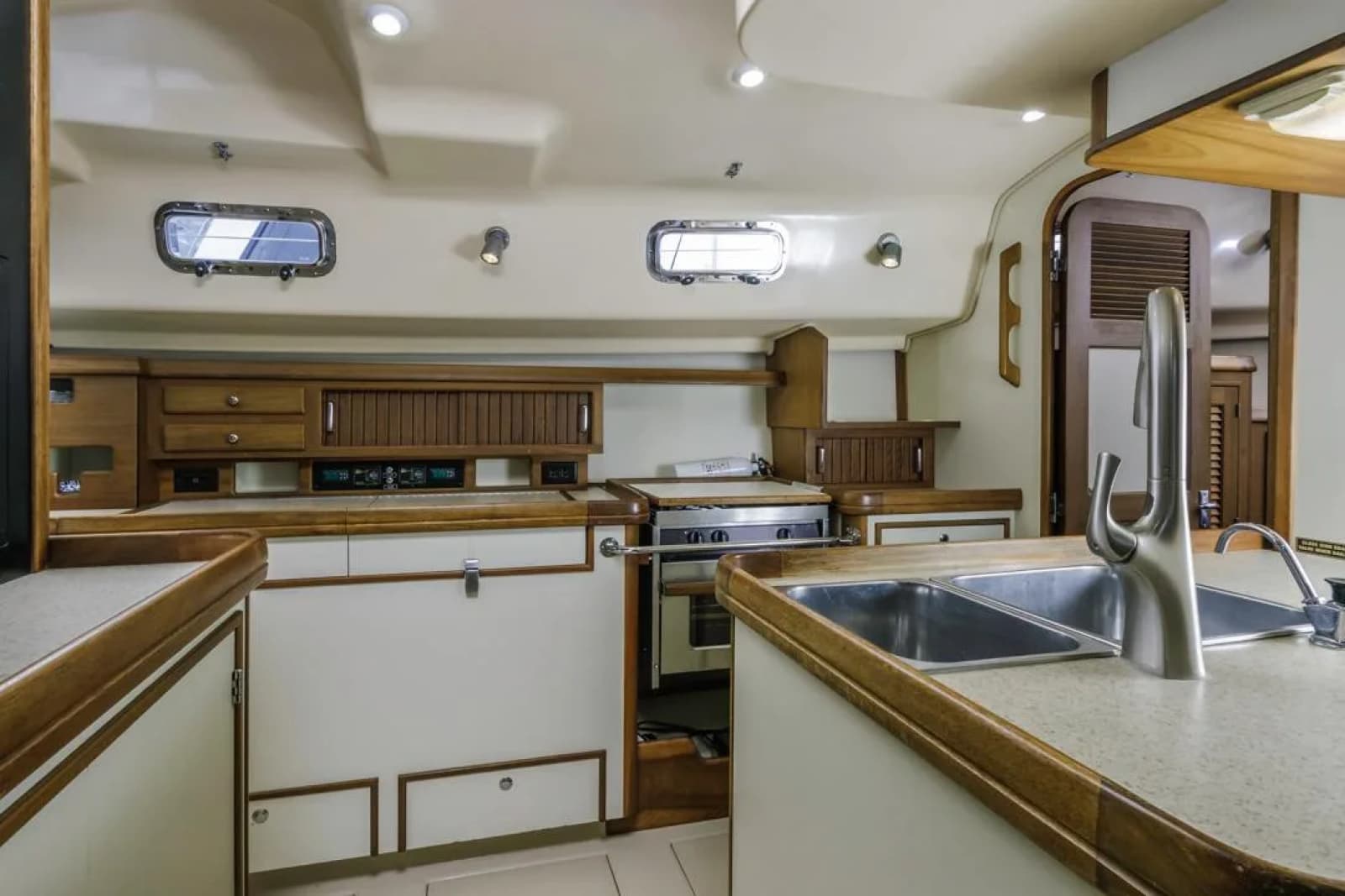 2007 Island Packet SP Cruiser - Photo 23