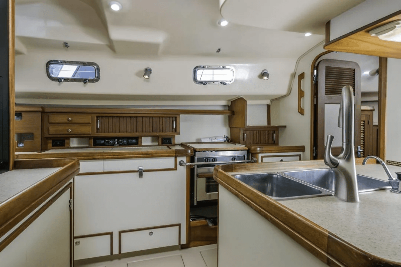 2007 Island Packet SP Cruiser - Photo 23