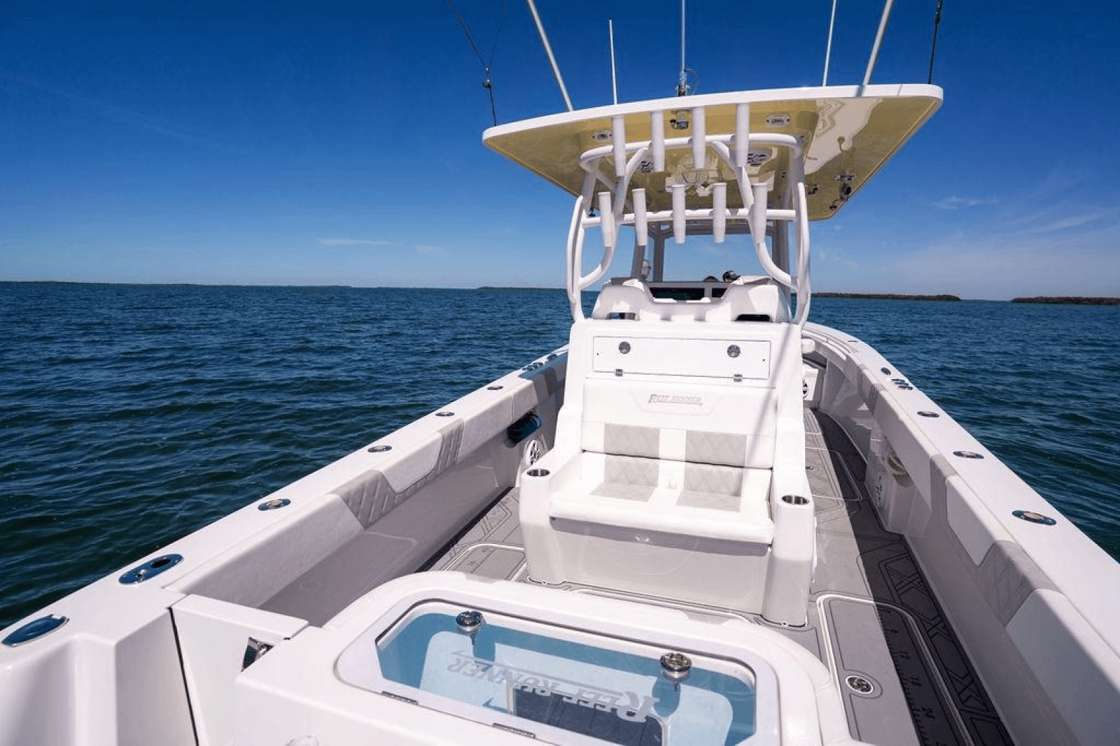 2023 Reef Runner 340 Center Console - Photo 13