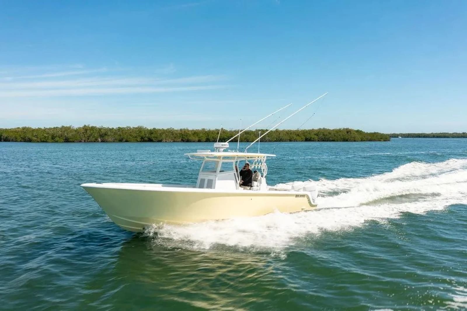 2023 Reef Runner 340 Center Console - Photo 2