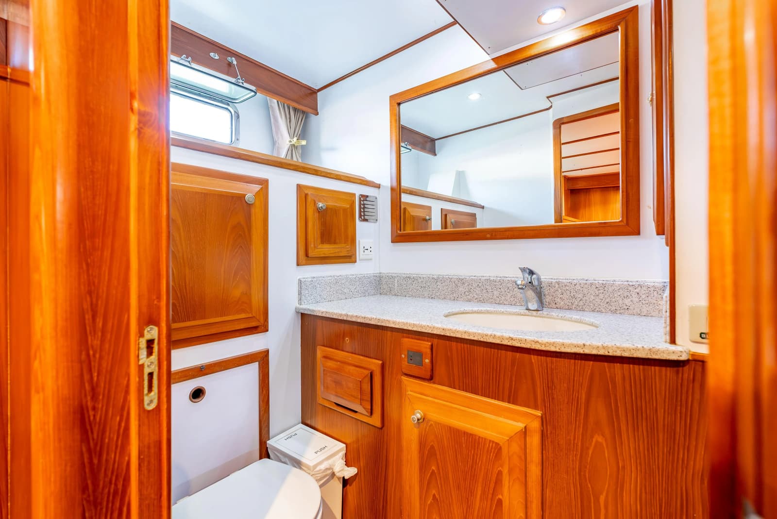 2009 DeFever 45 Motoryacht - Photo 21