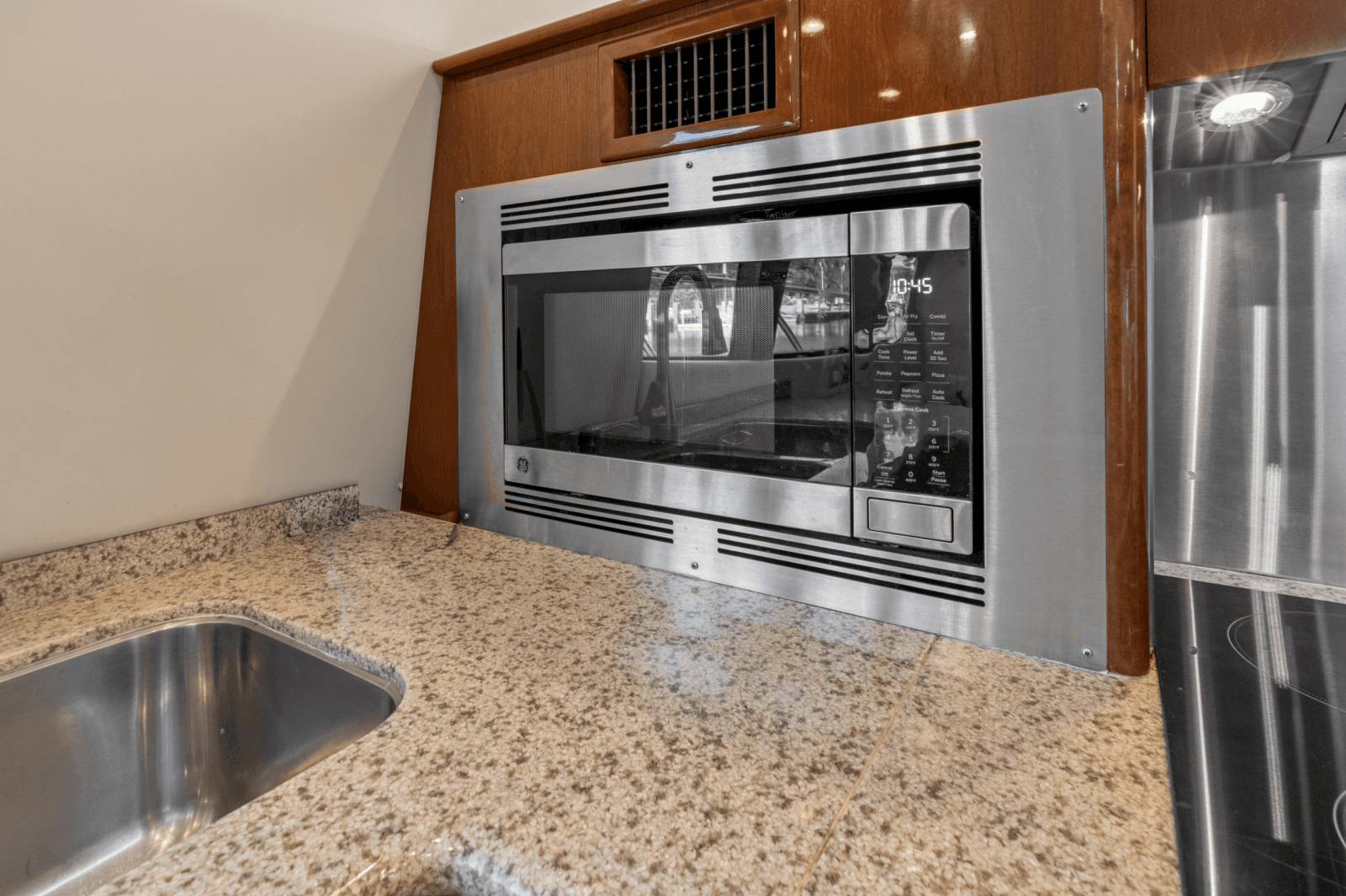 2009 Carver 56 Voyager - Photo 30