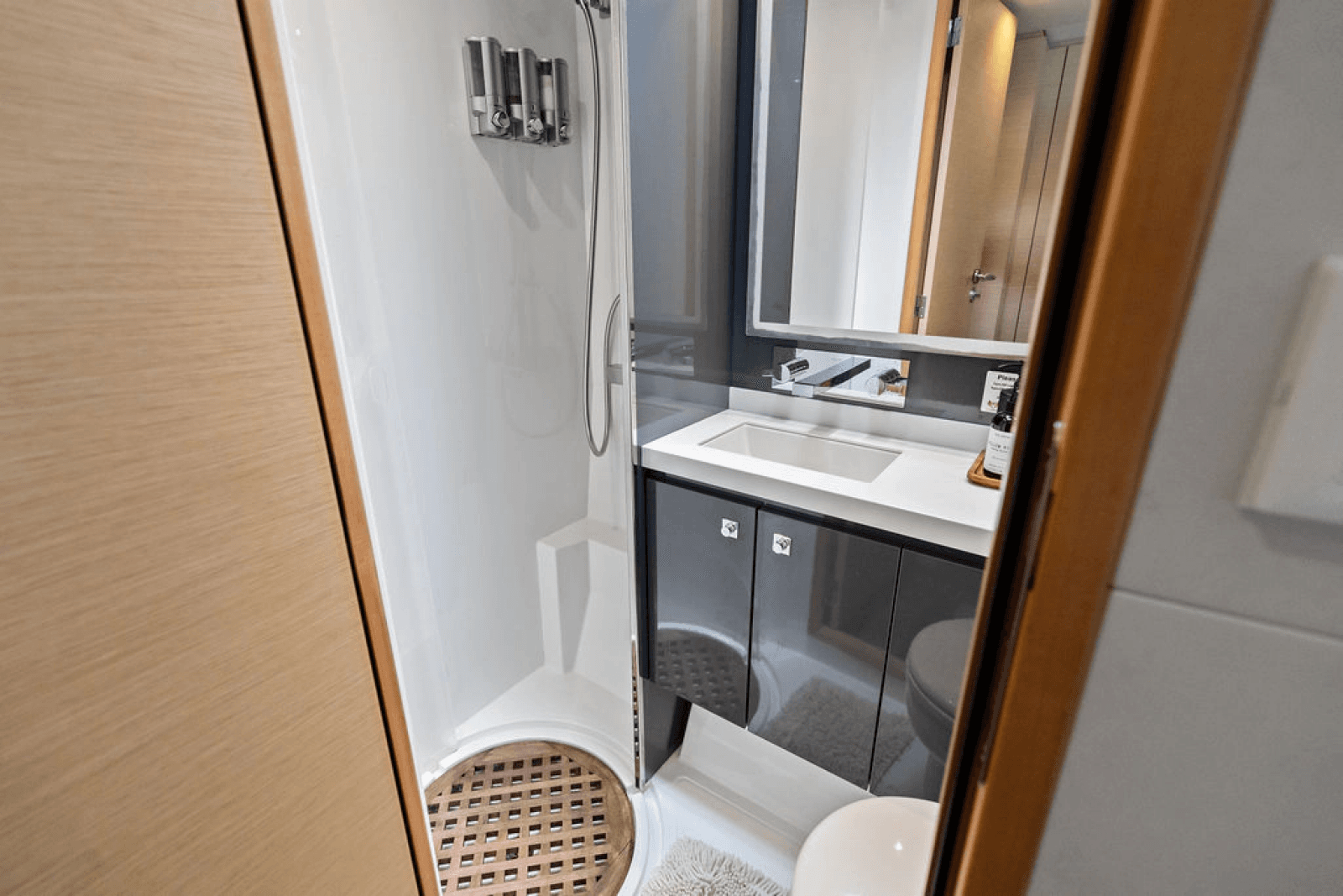 2016 Fountaine Pajot Victoria 67 - Photo 38