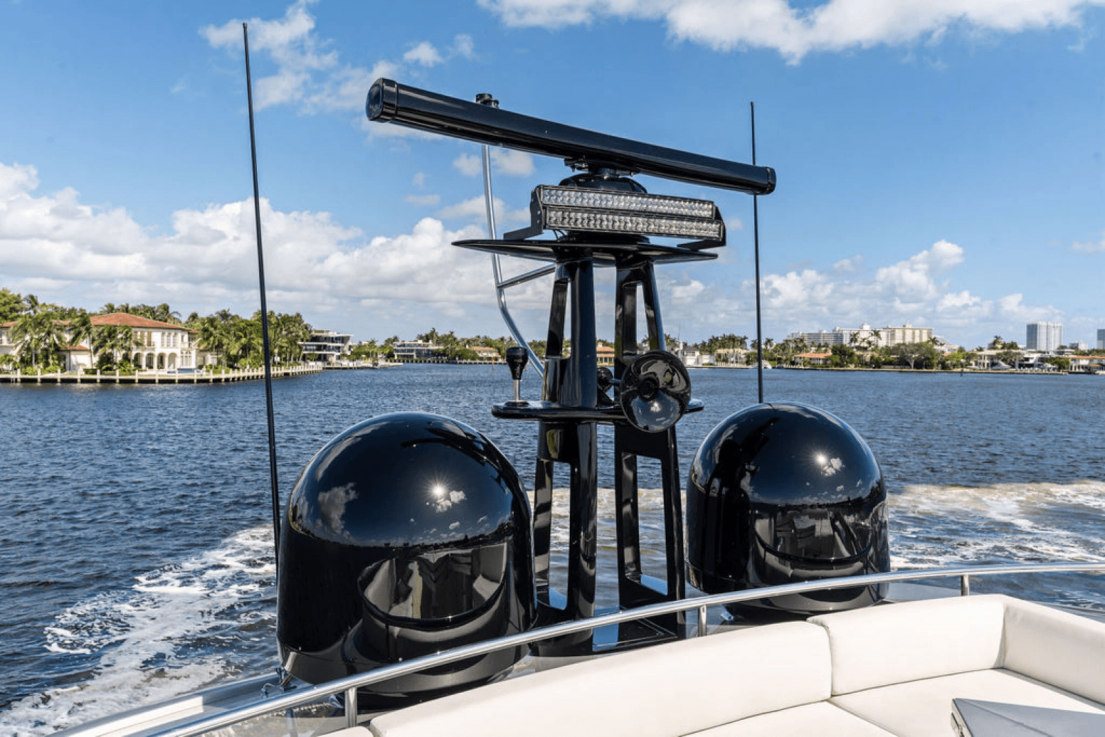 2022 Pershing 9X - Photo 27