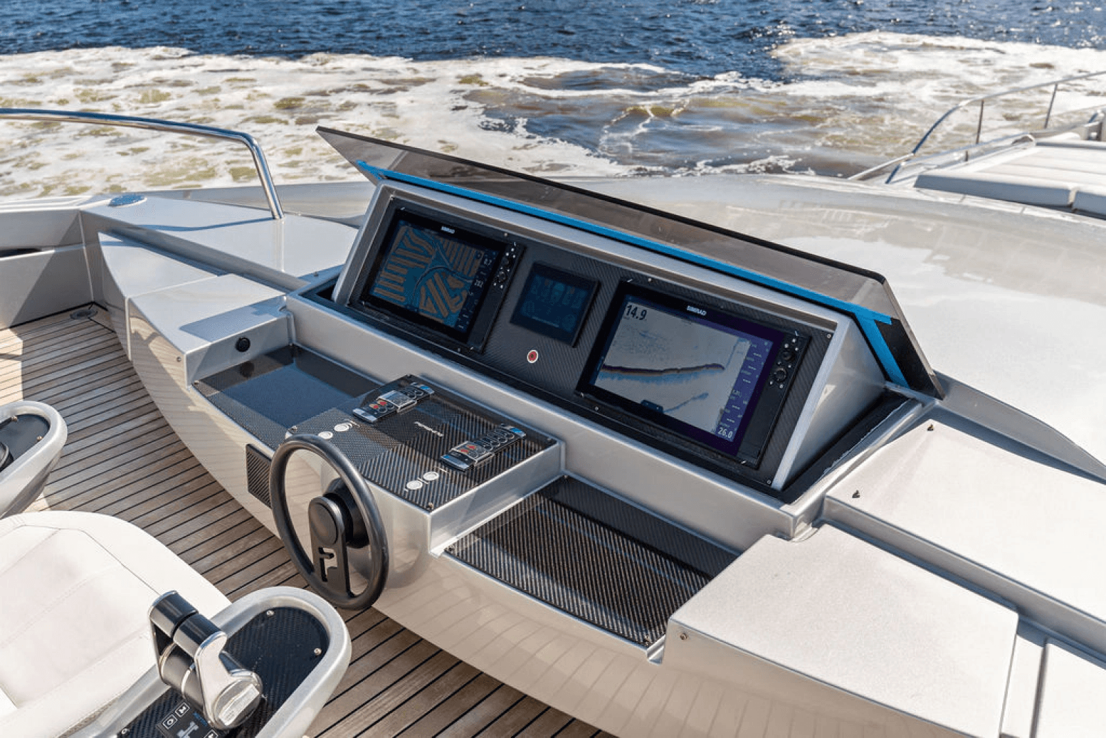 2022 Pershing 9X - Photo 24