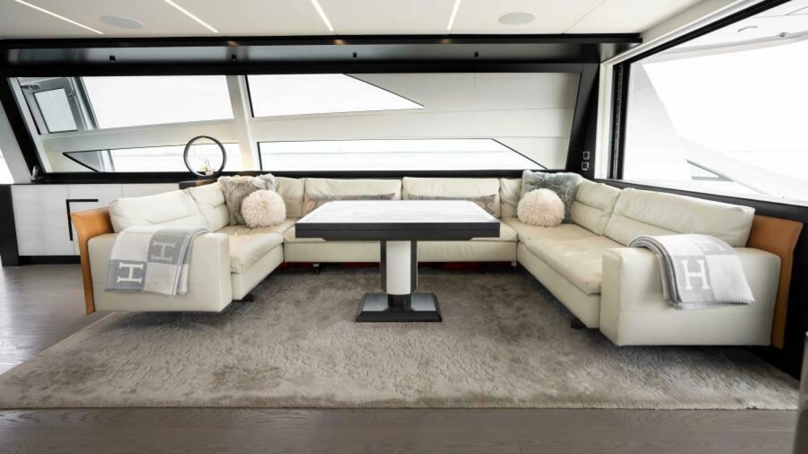 2022 Pershing 9X - Photo 35