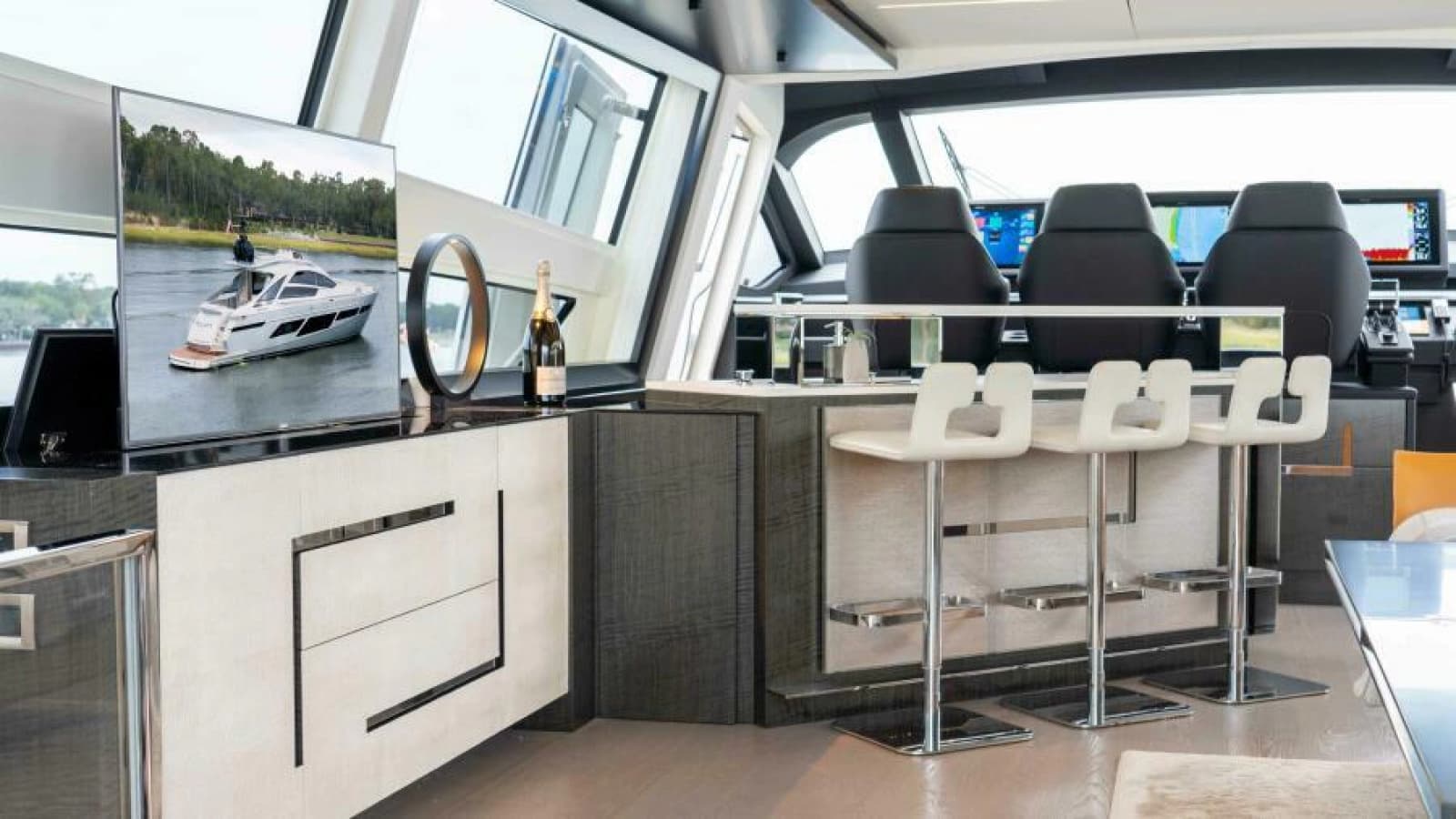 2022 Pershing 9X - Photo 41