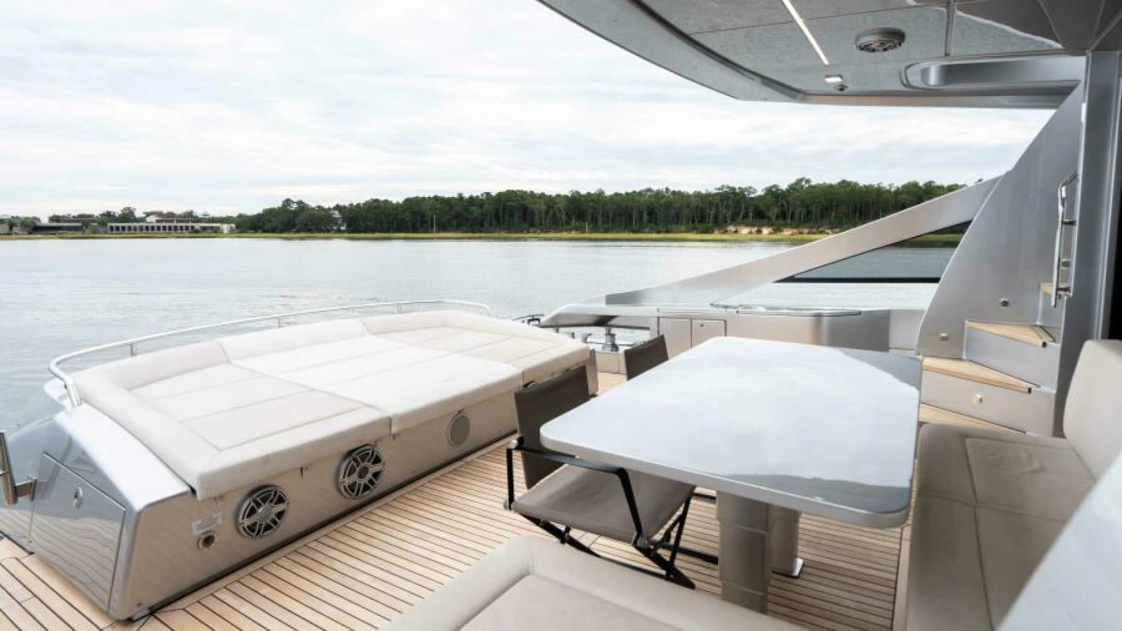 2022 Pershing 9X - Photo 23