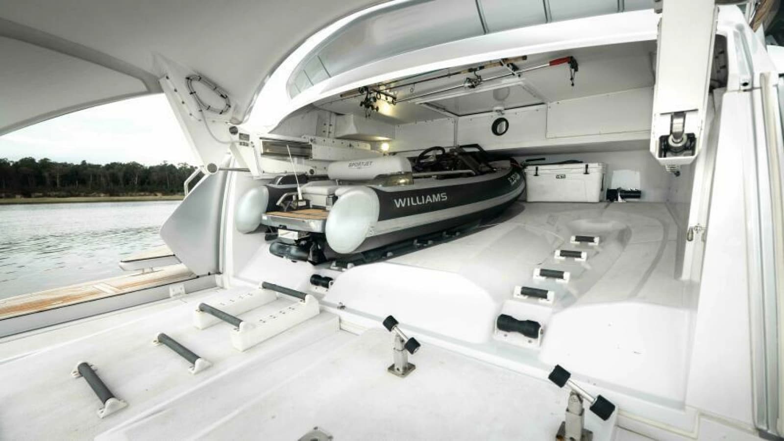 2022 Pershing 9X - Photo 28