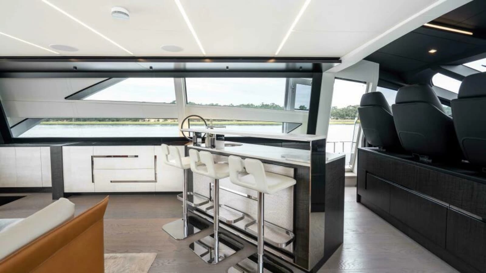 2022 Pershing 9X - Photo 36