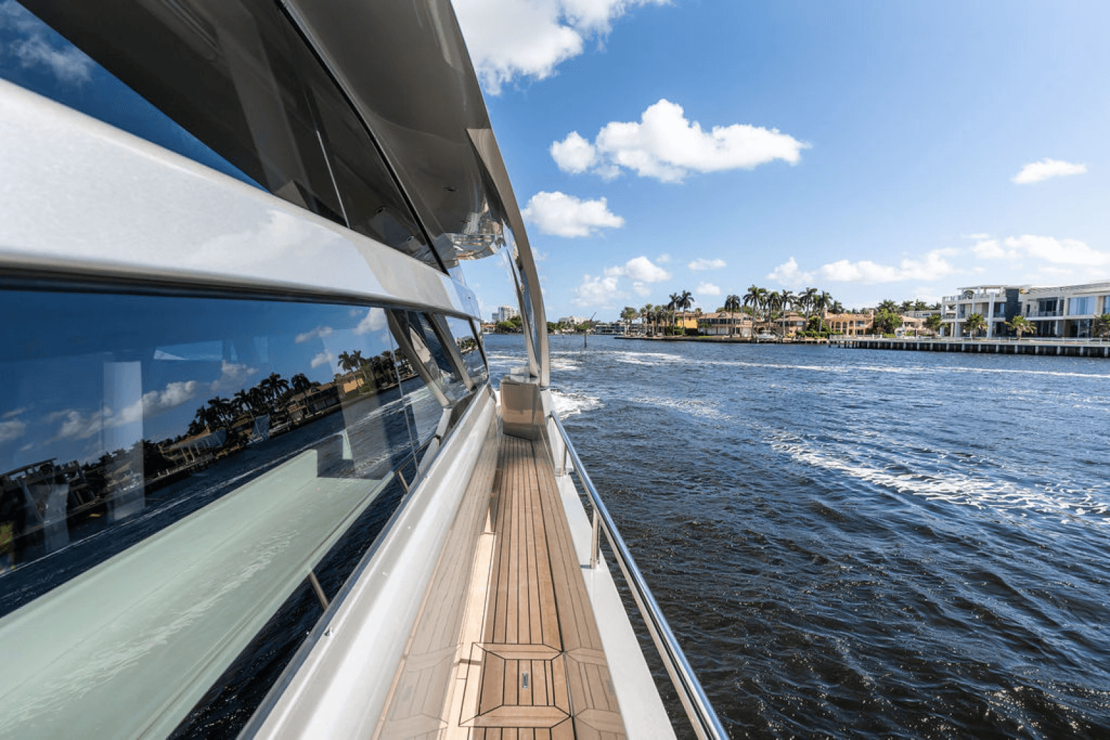 2022 Pershing 9X - Photo 18
