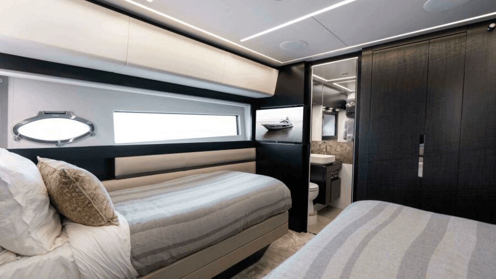 2022 Pershing 9X - Photo 55