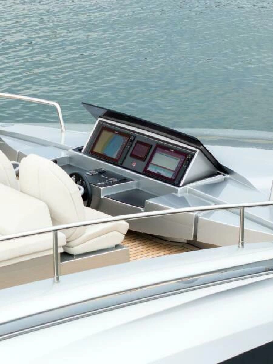 2022 Pershing 9X - Photo 14